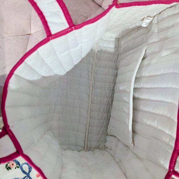 Quilted Christmas Tote - Picture 2 of 3